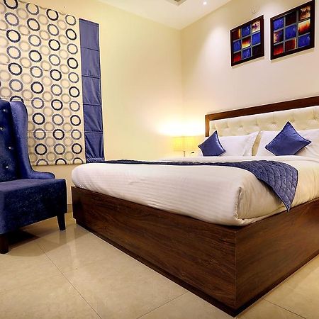 Hotel Rk Grande Ludhiana Quarto foto
